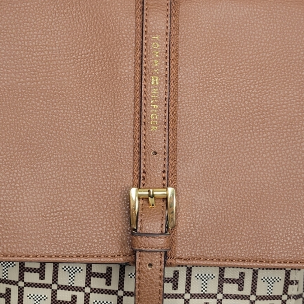 Tommy Hilfiger Large Tan & Cream Women's Backpack, 12×11×6, EUC - Picture 4 of 8